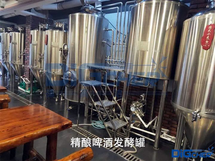 精釀啤酒發(fā)酵罐